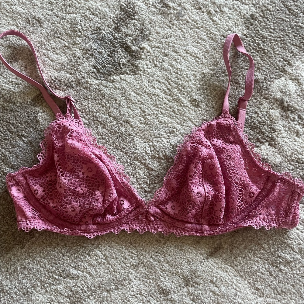 Victoria’s Secret pink bralette